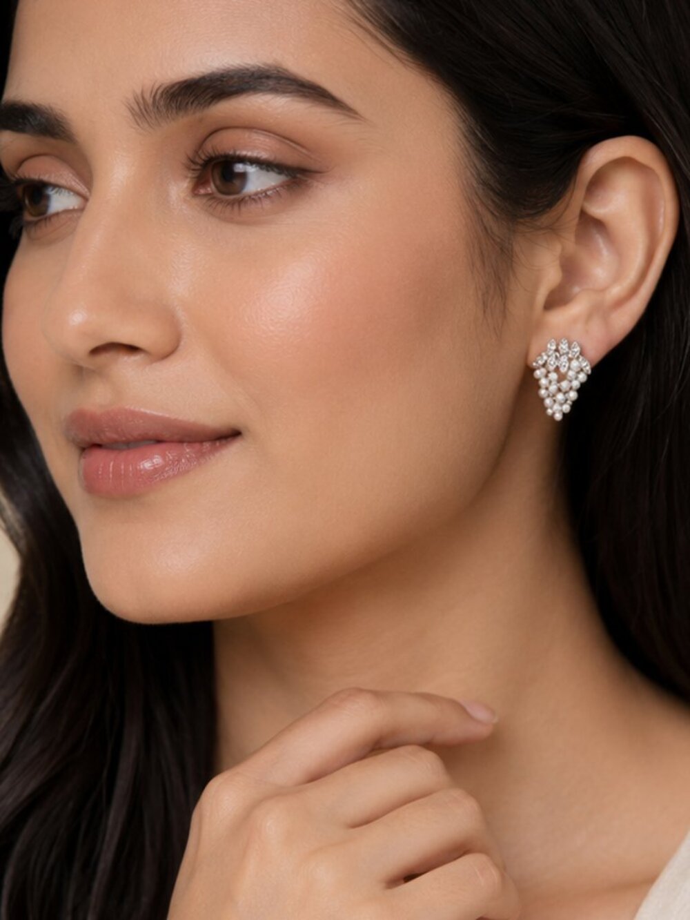 Elegant Bunches of Pearly Grapes Studs Earrings Faux Pearls Silver Toned